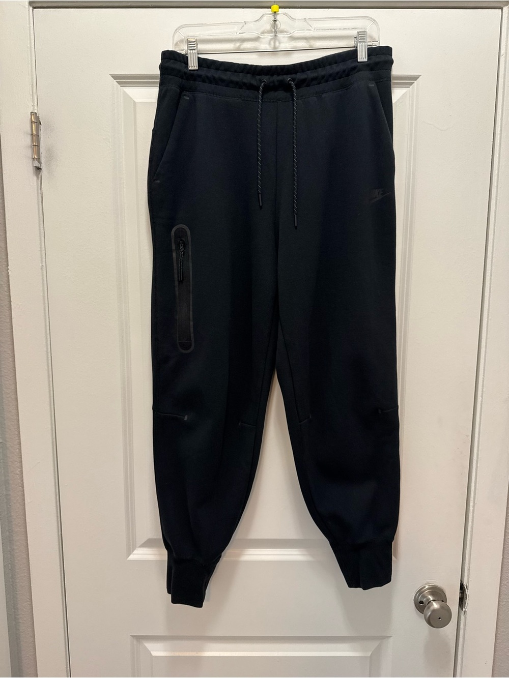 Nike NSW Tech Black Joggers Sweatpants Taper